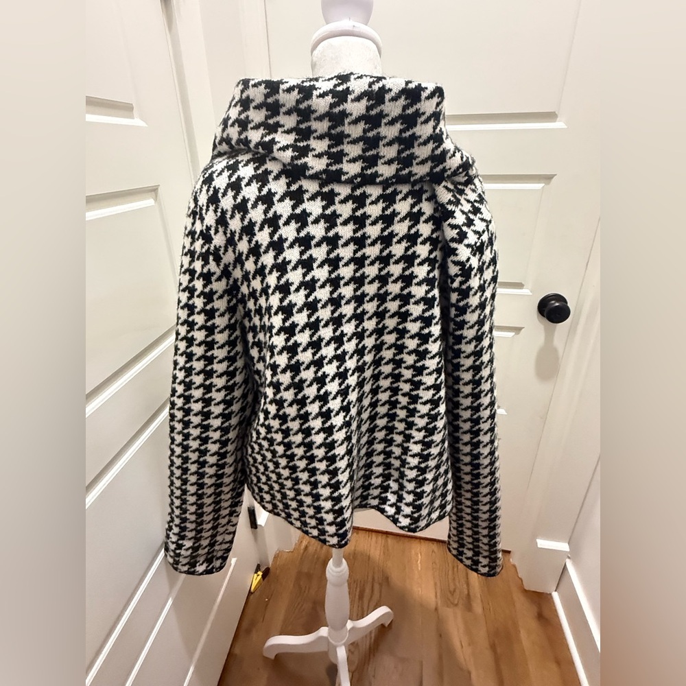 Ellen Tracy. Houndstooth Wrap Collared Cardigan. … - image 2